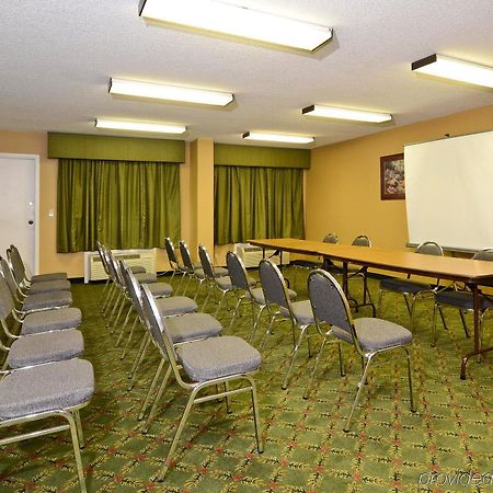 Travelers Inn & Suites - Memphis Business photo