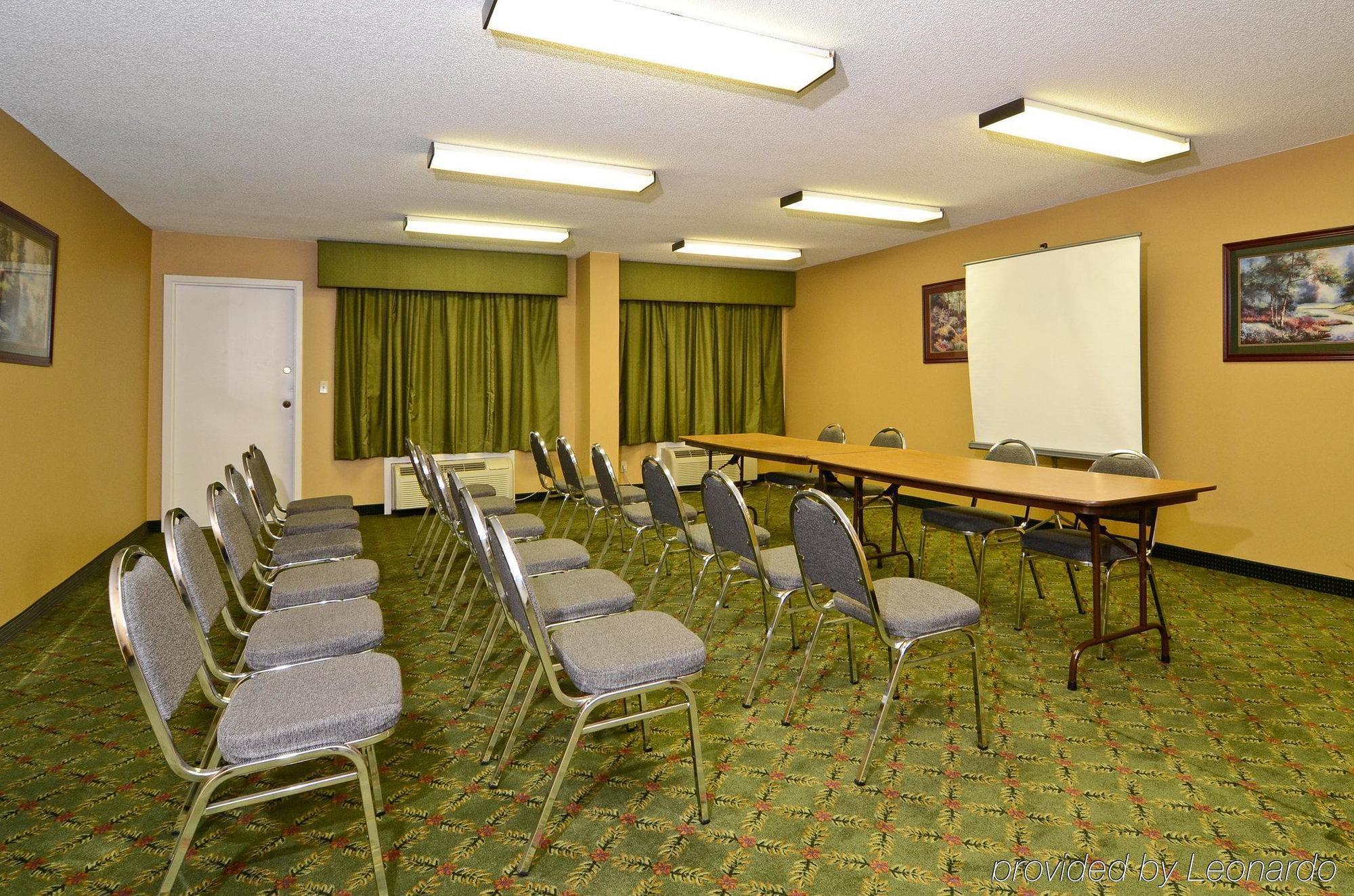 Travelers Inn & Suites - Memphis Business photo