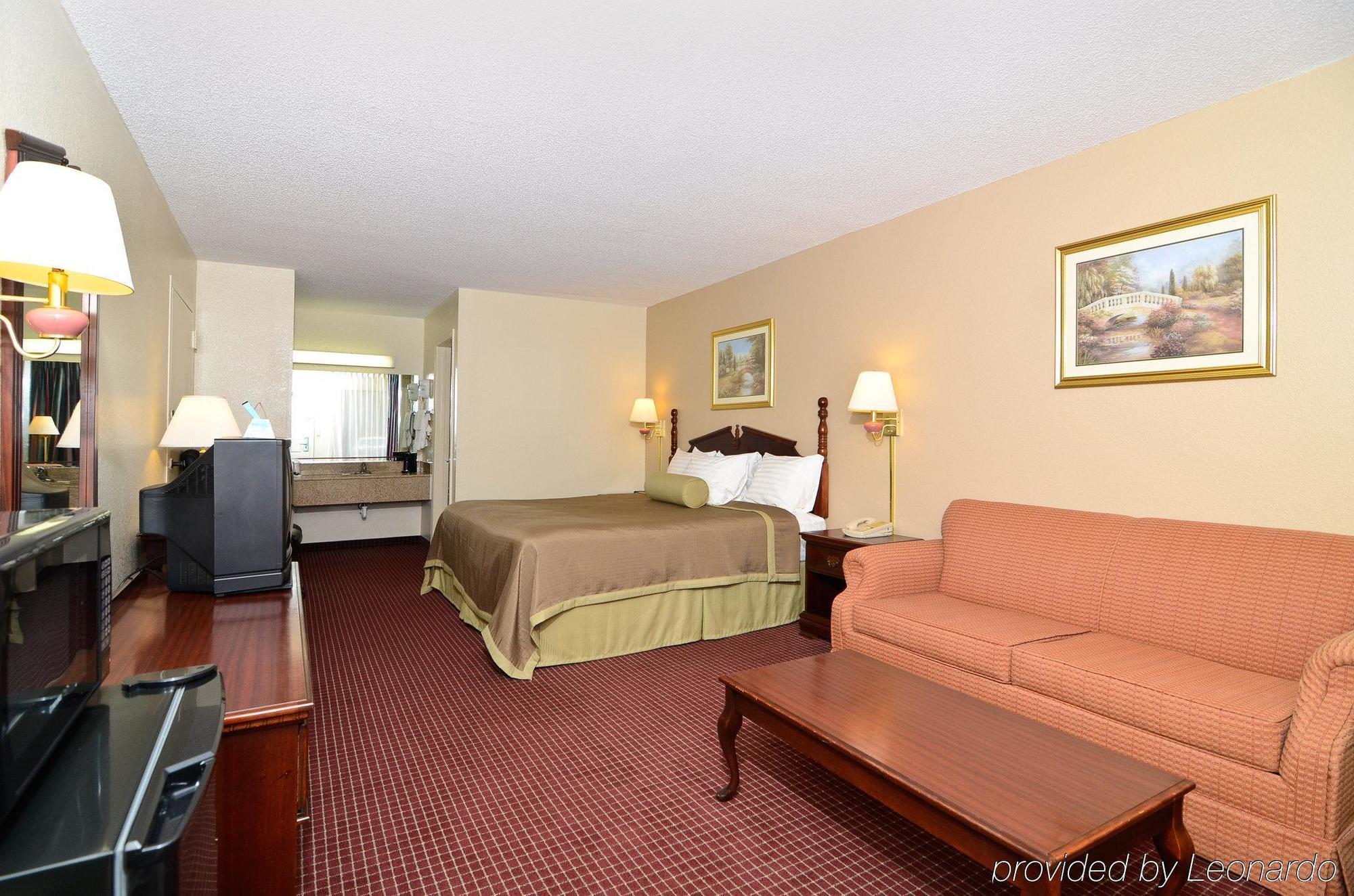 Travelers Inn & Suites - Memphis Room photo