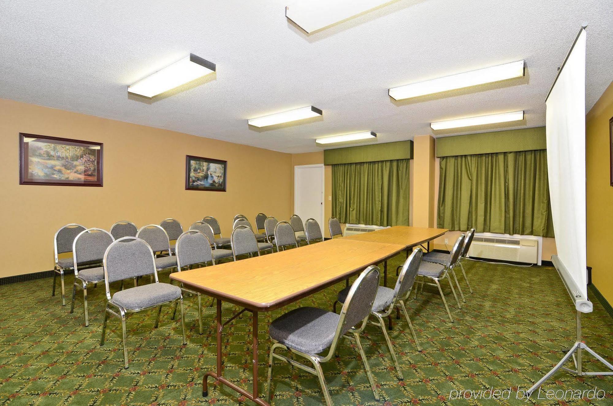 Travelers Inn & Suites - Memphis Business photo